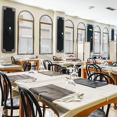 Oyo Hotel Costa Andaluza Motril Eksteriør billede